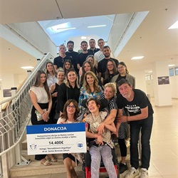 Svečano uručenje donacijskog čeka Matei Lončar i njenim roditeljima