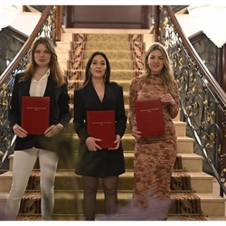 NAŠE STUDENTICE SU DOBITNICE ZLATNE PLAKETE