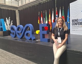 Studentica Ana Vlašić na konferenciji BEING SEA-EU u Cádizu predstavila međunarodni studentski projekt pokretanja podcast studija financiran sredstvima SEA-EU saveza