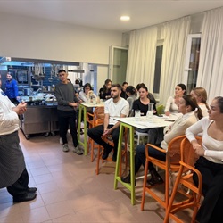 Terenska nastava iz kolegija "Menadžment odjela hrane i pića" u kuharskom praktikumu ŠKMER, Split